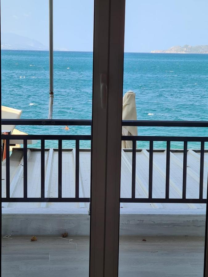 Grace Seaside Διαμέρισμα Λουτράκι Εξωτερικό φωτογραφία